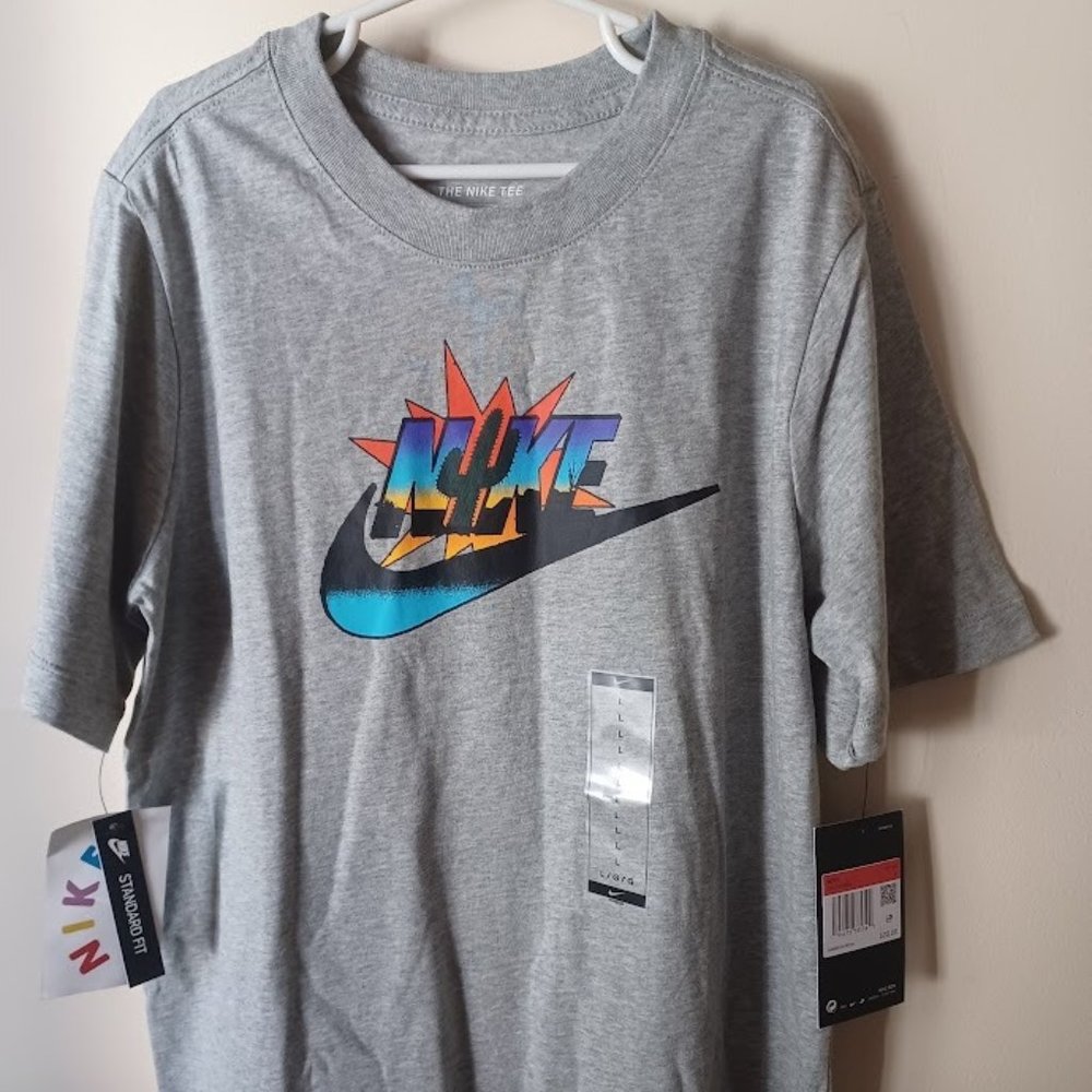 Boys' Nike Short-Sleeved T-Shirt, Cactus Design, Size L - NWT